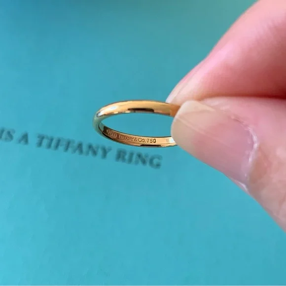 Tiffany & Co Lucida Wedding Band Ring 18K Yellow Gold Size 4.5 2mm Authentic - Picture 3 of 8